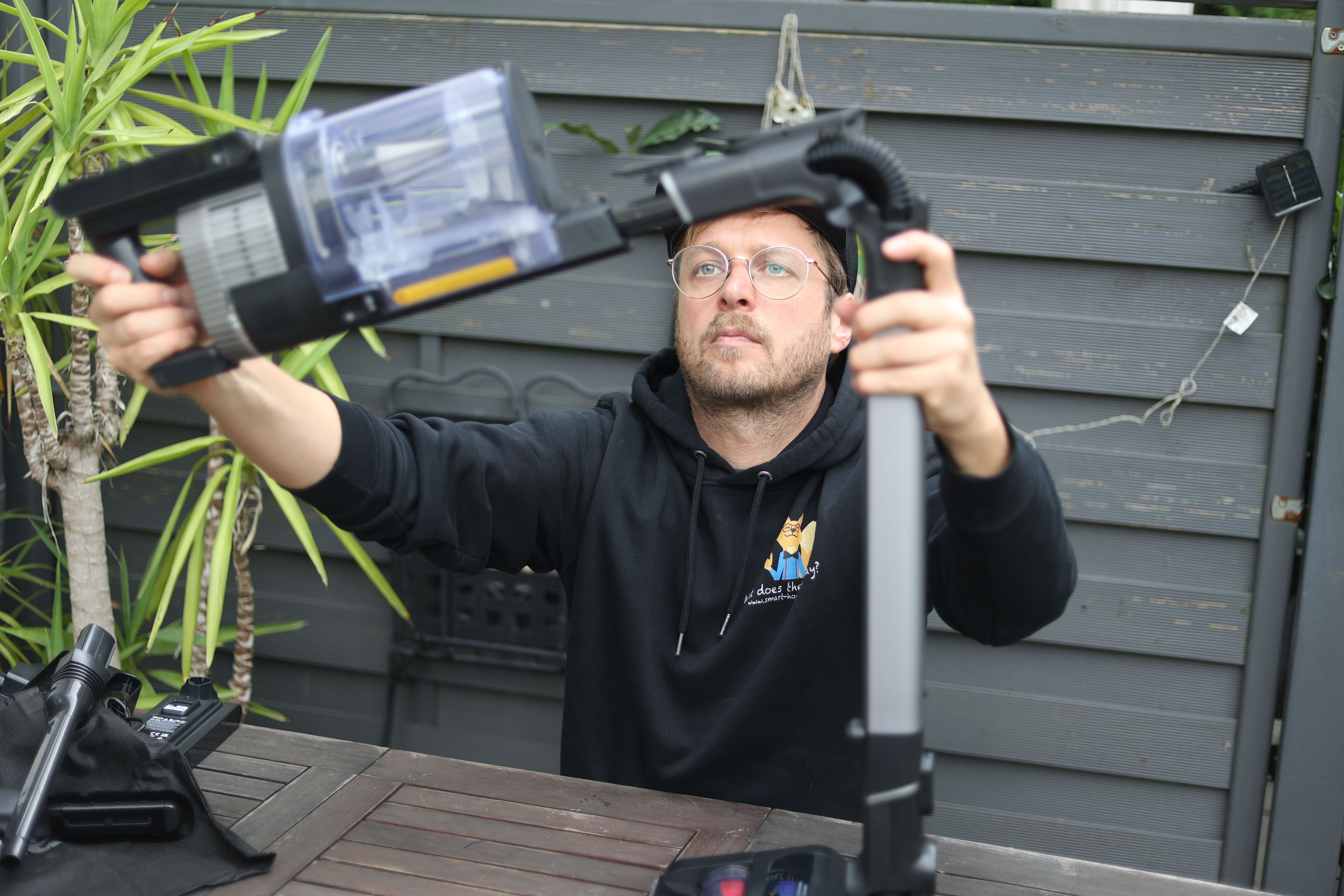 Assembling parts of the Shark Stratos.